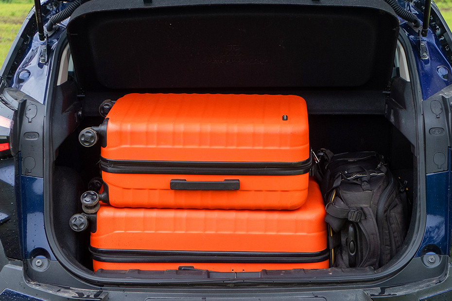 Tata Nexon Boot Space (With Luggage)