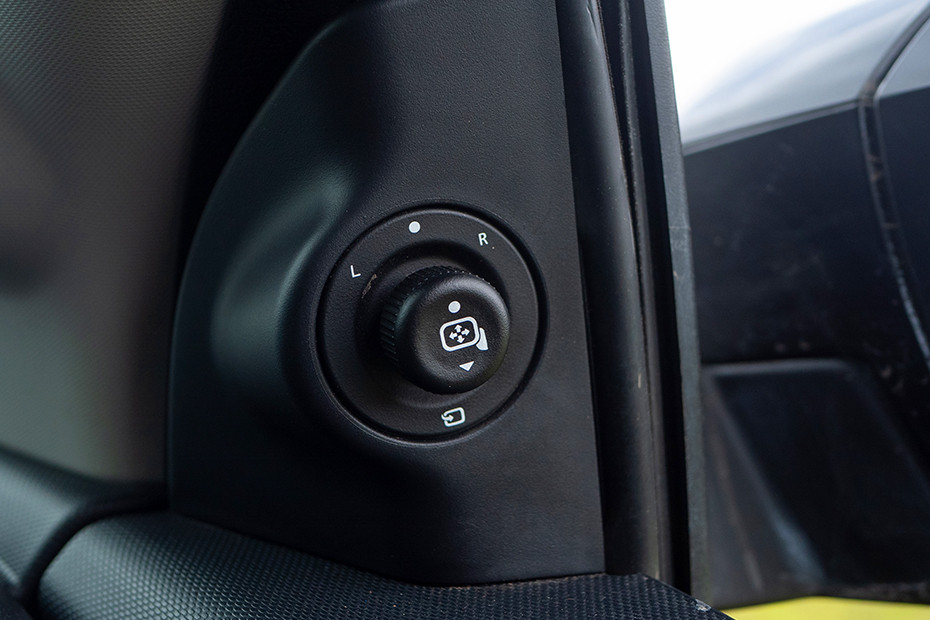 Tata Nexon Mirror Adjustment Controls