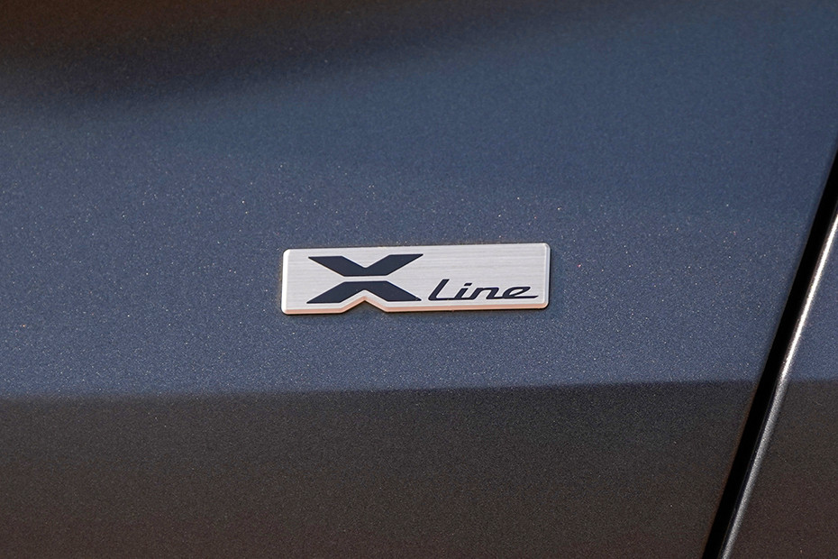 Kia Sonet Variant Badge