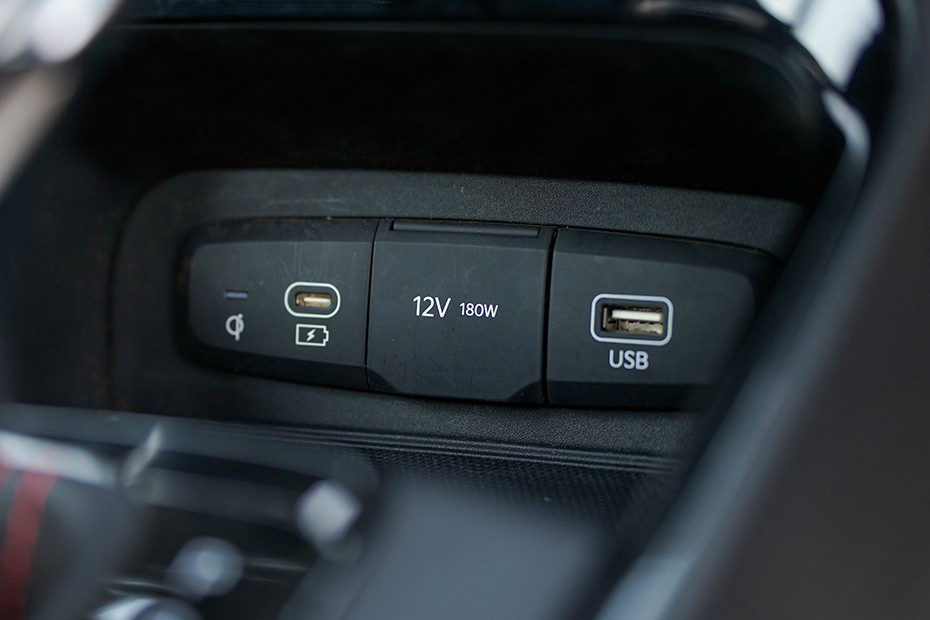 Kia Sonet USB Charging Port (Front)