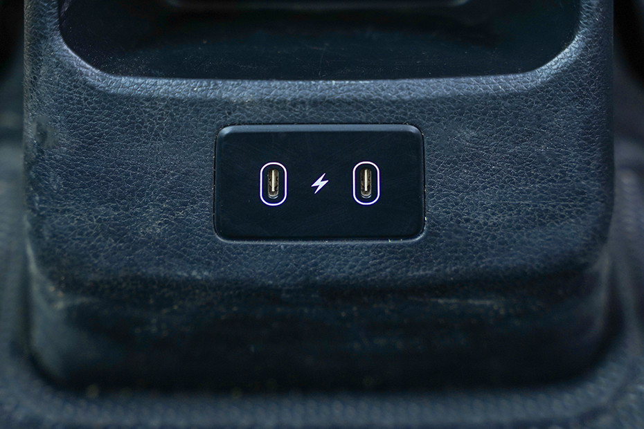 Kia Sonet USB Charging Port (Rear)