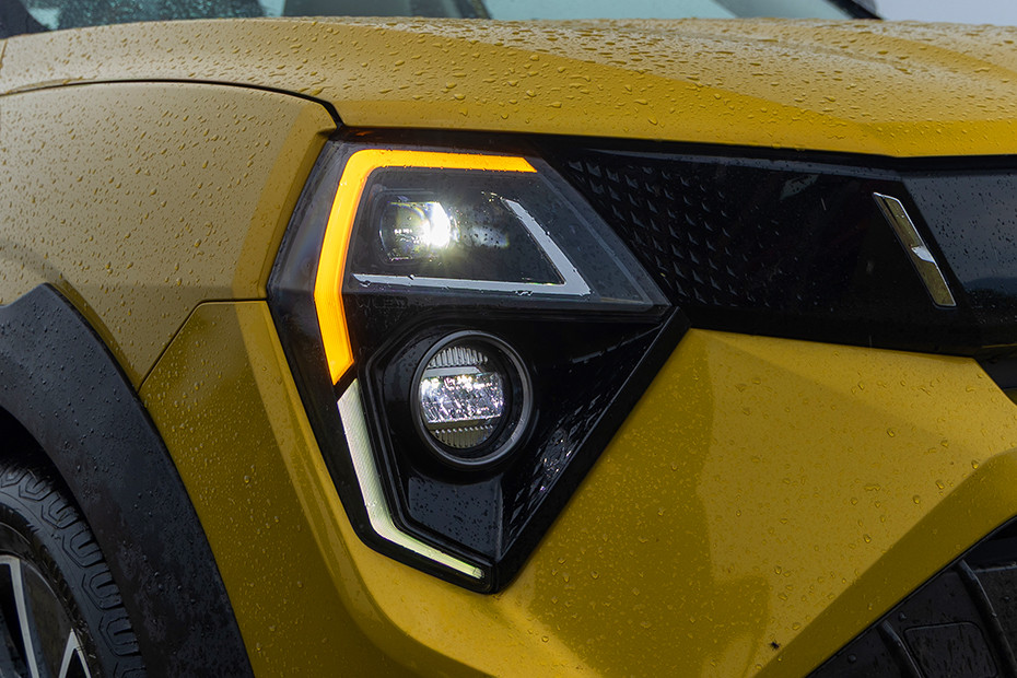Mahindra XUV 3XO Turn Indicator (Front)