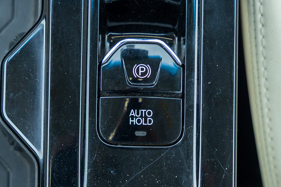 Mahindra XUV 3XO Handbrake