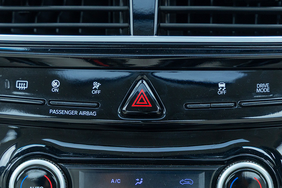 Mahindra XUV 3XO Hazard Light Switch