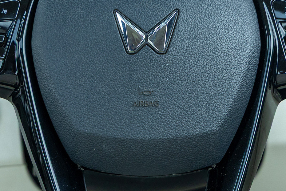 Mahindra XUV 3XO Driver Airbag