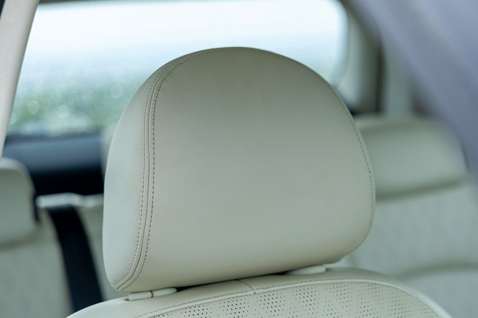 Mahindra XUV 3XO Front Seat Headrest