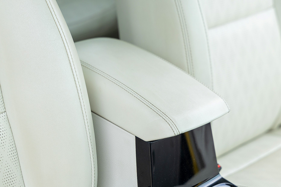 Mahindra XUV 3XO Front Armrest