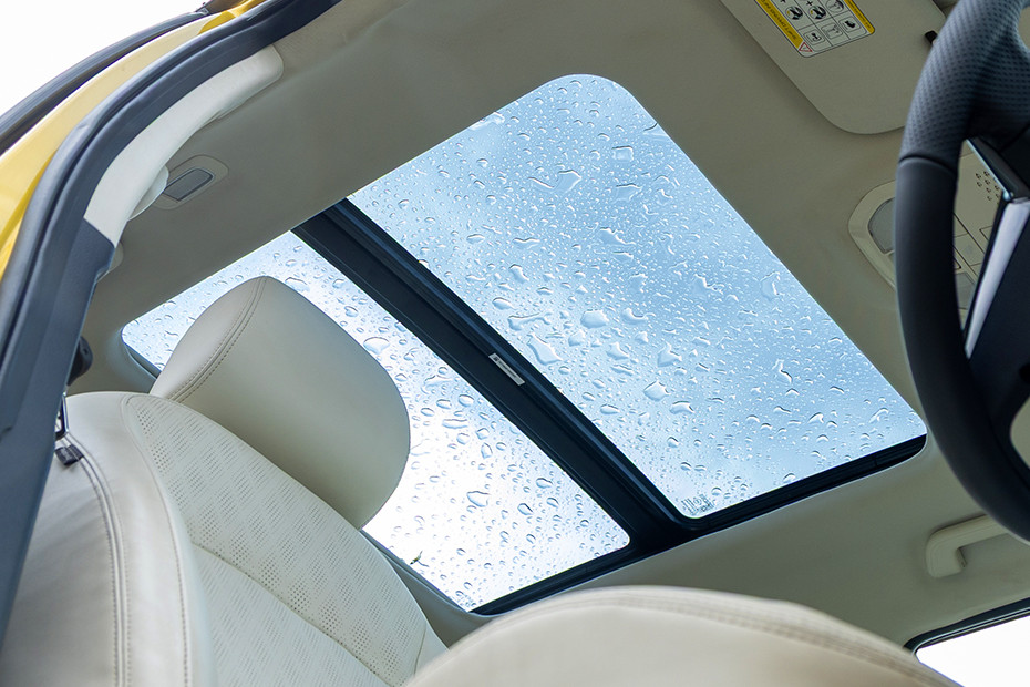 Mahindra XUV 3XO Sunroof (Inside View)