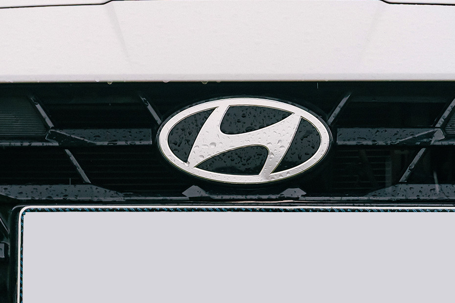 Hyundai i20 N-Line Brand Logo (Front)