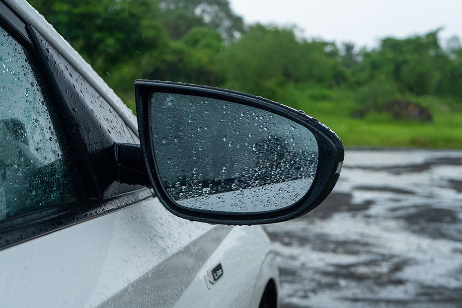 Hyundai i20 N-Line Outside Mirror Glass
