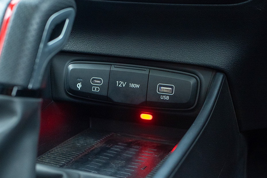 Hyundai i20 N-Line 12V Socket (Front)