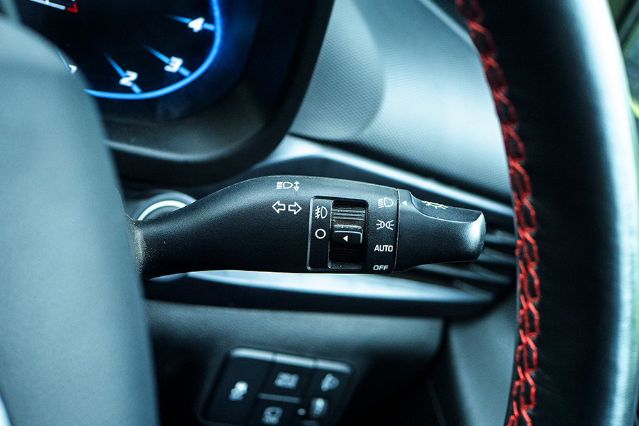 Hyundai i20 N-Line Headlamp Control