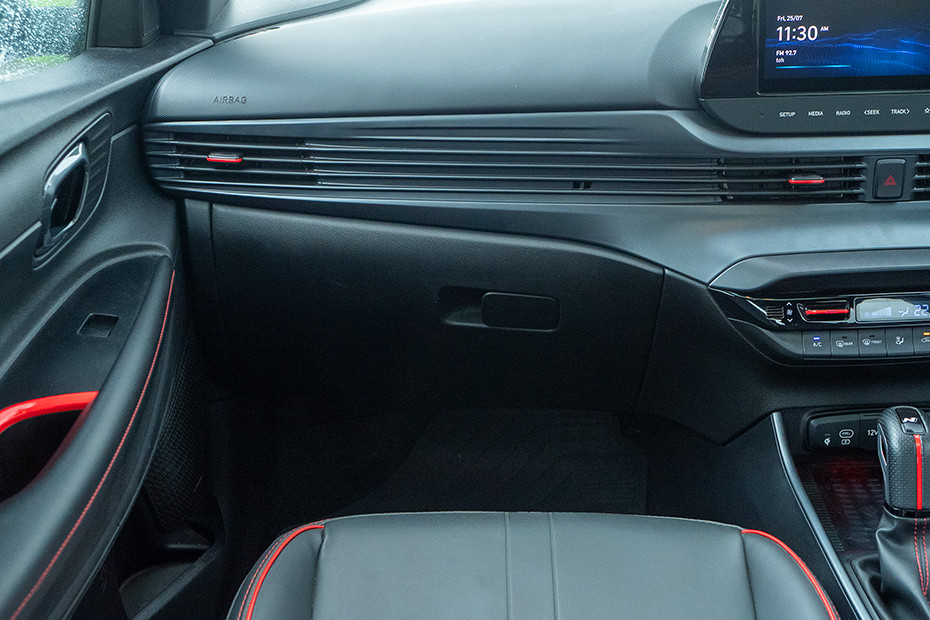 Hyundai i20 N-Line Glovebox (Closed)