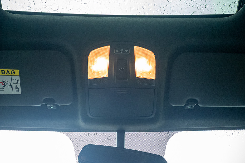 Hyundai i20 N-Line Sunroof Control
