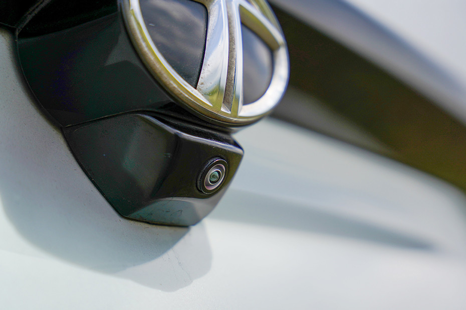 Tata Nexon EV Reverse Parking Camera