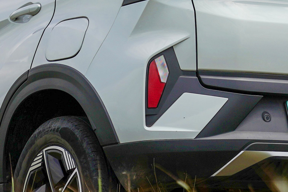 Tata Nexon EV Rear Reflector