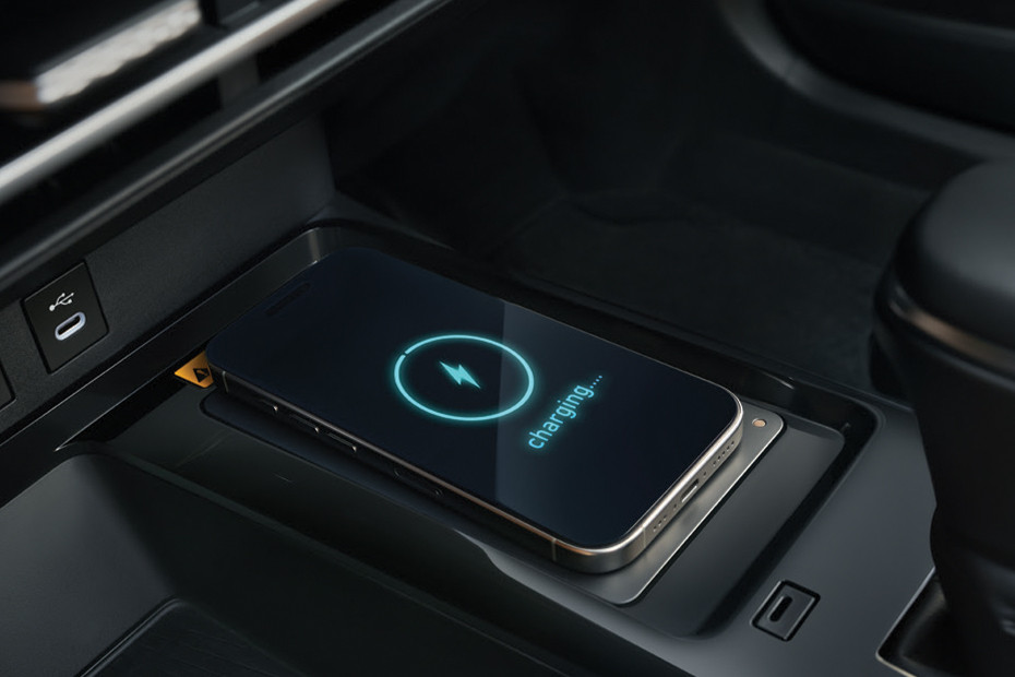 Toyota Camry Wireless Charging Pad