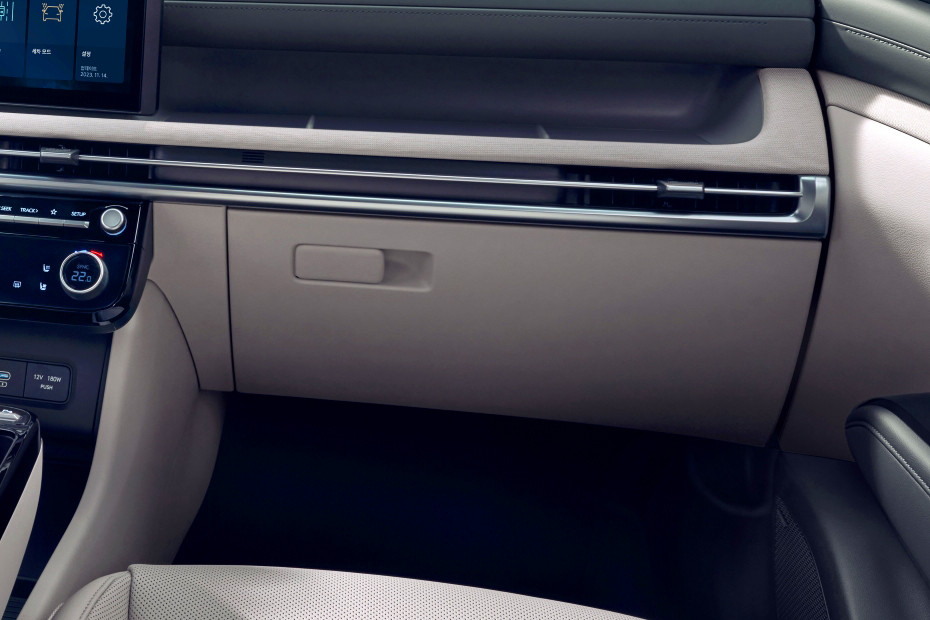 Hyundai Tucson 2024 Glovebox (Closed)