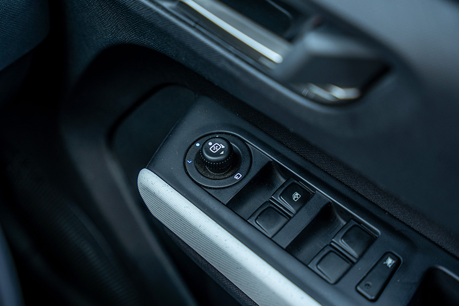 Tata Punch Mirror Adjustment Controls