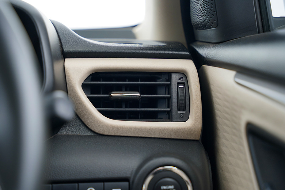Maruti Dzire Driver's Side AC Vent