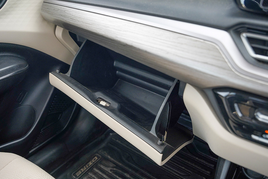 Maruti Dzire Glovebox