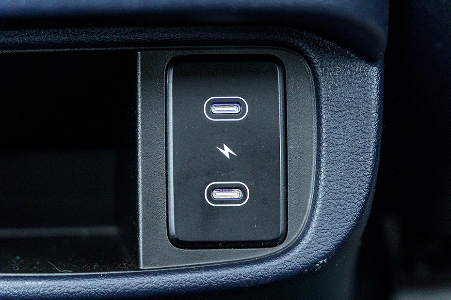 Hyundai Creta Electric USB Charging Port (Rear)