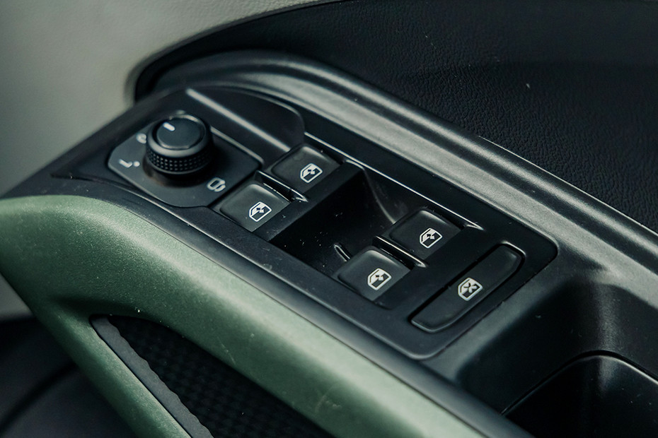 Skoda Skoda Kylaq INTERIOR Controls and Buttons