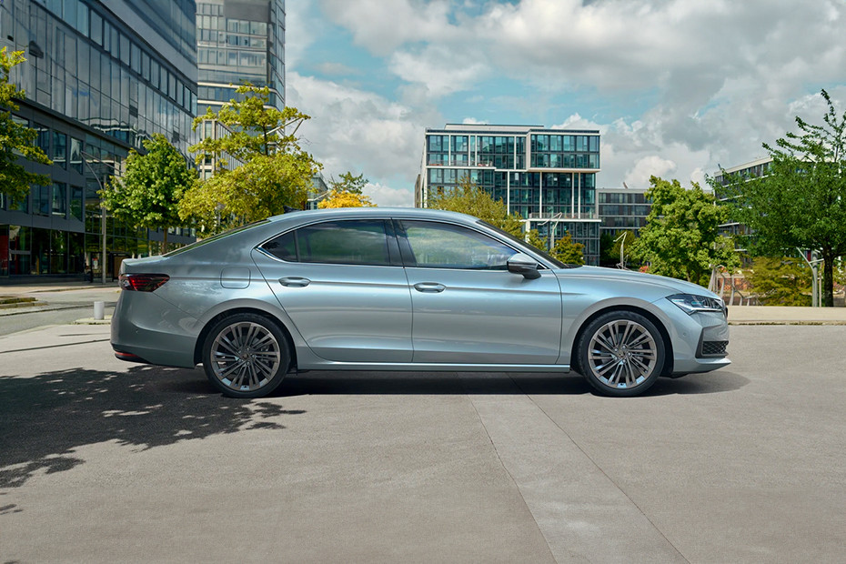 Skoda Skoda Superb 2025 EXTERIOR Looks