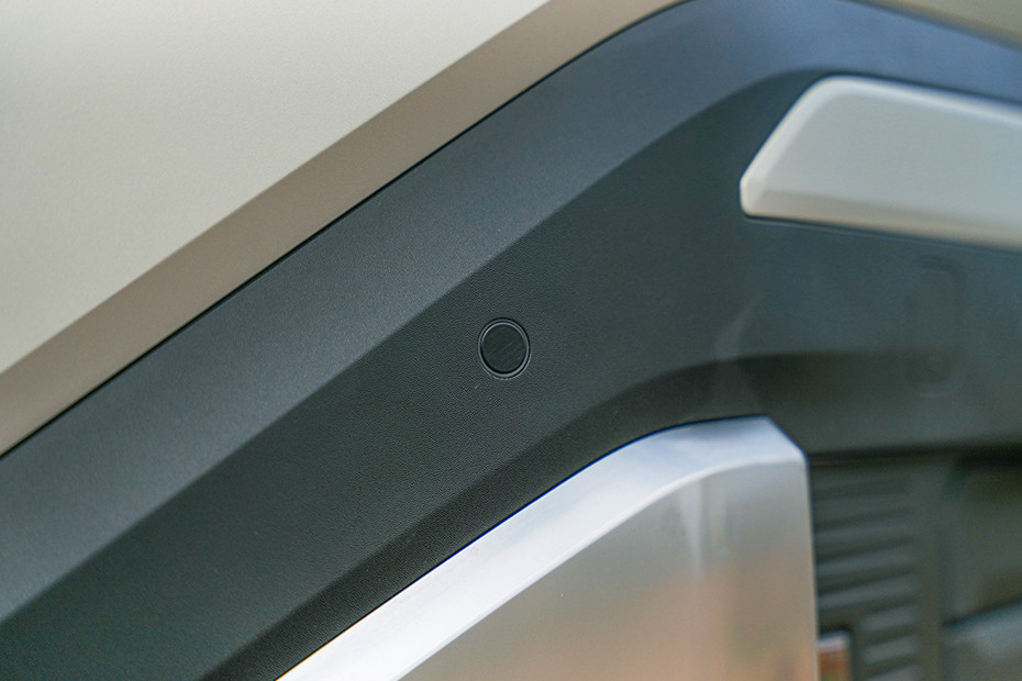 Kia Carens Clavis EV Front Parking Sensors