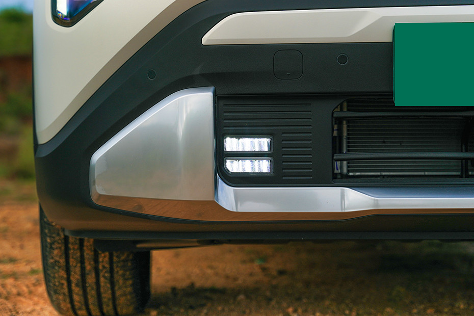 Kia Carens Clavis EV Front Fog Lamp