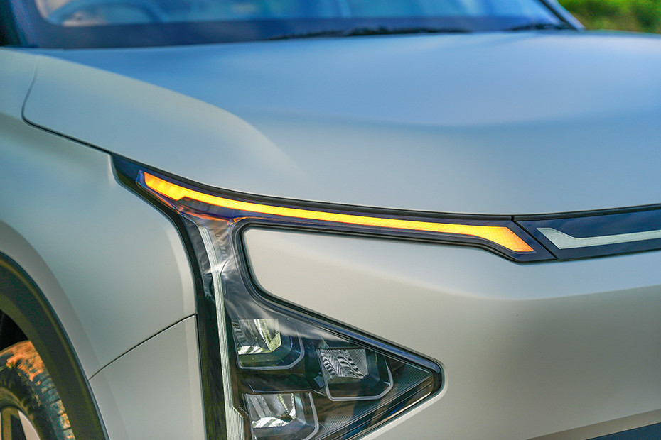 Kia Carens Clavis EV Turn Indicator (Front)