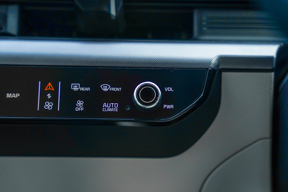 Kia Carens Clavis EV AC Controls