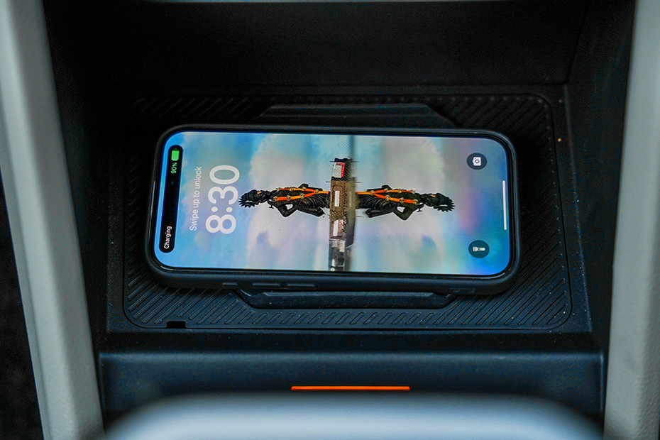 Kia Carens Clavis EV Wireless Charger