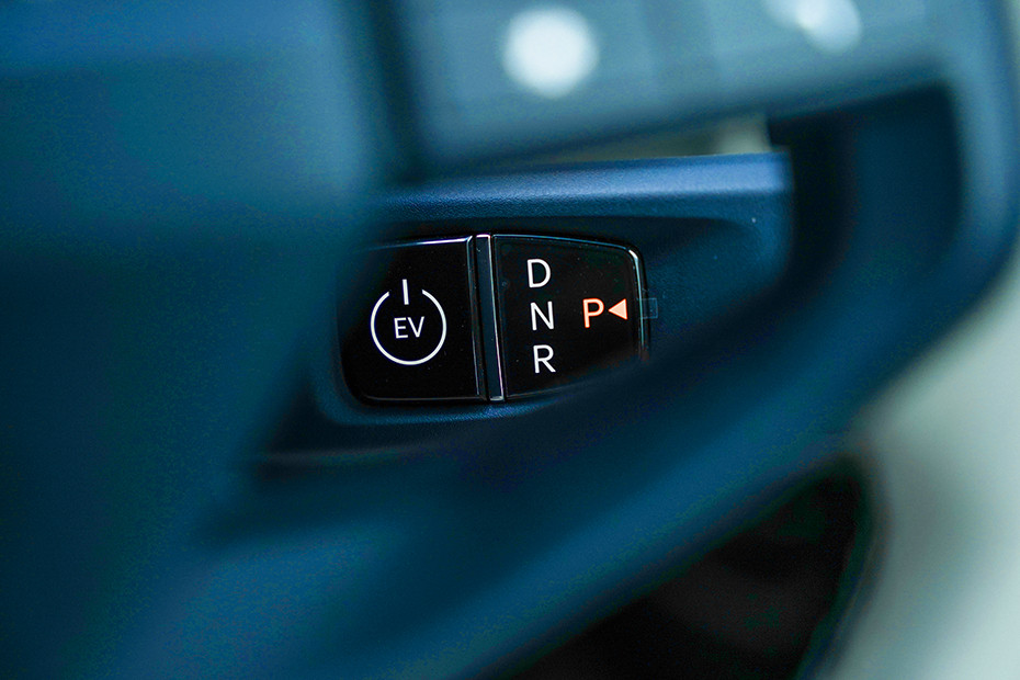 Kia Carens Clavis EV Push-button Start/Stop