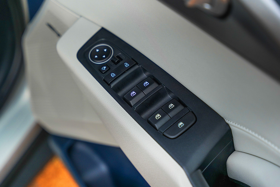 Kia Carens Clavis EV Door Controls