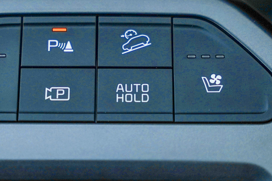 Kia Carens Clavis EV Auto Hold