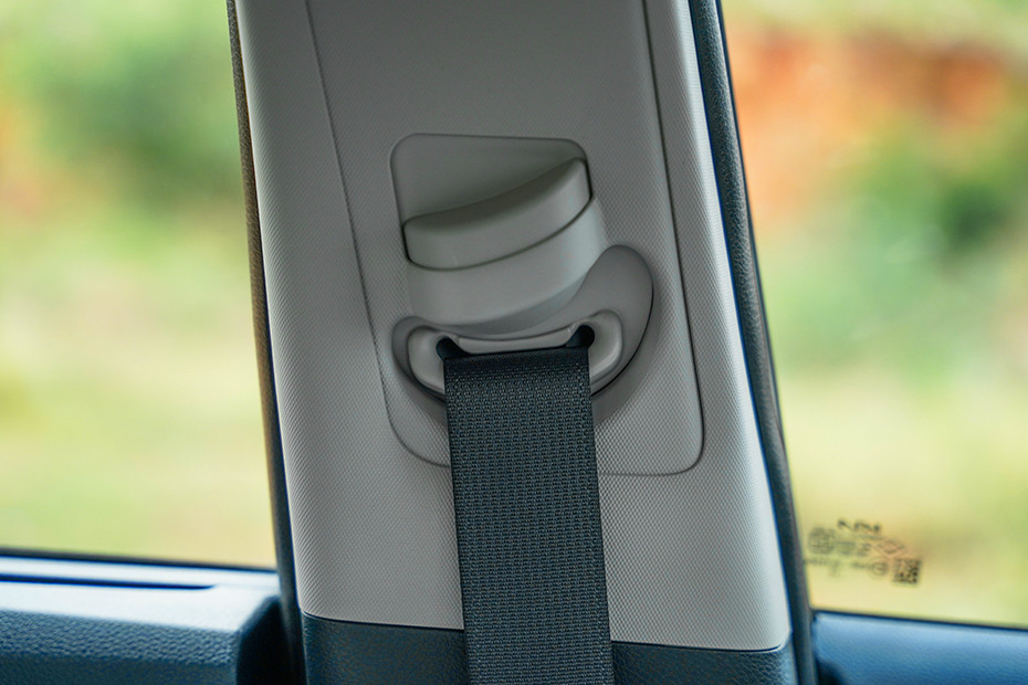Kia Carens Clavis EV Height-adjustable Seatbelt
