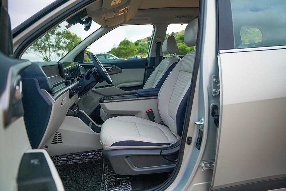 Kia Carens Clavis EV Front Seats (Passenger View)
