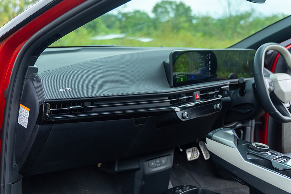 Kia EV6 Dashboard: Passenger's View