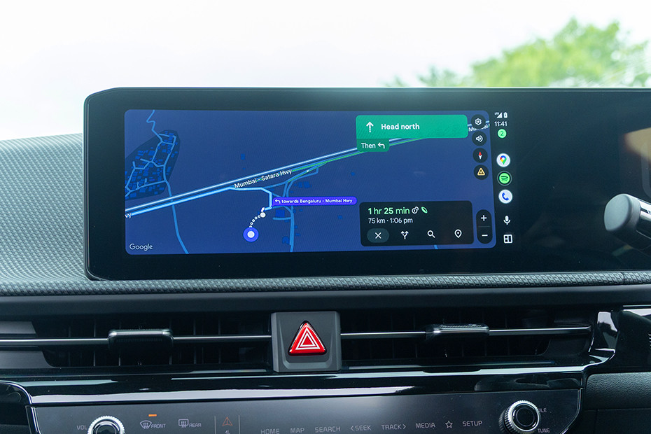 Kia EV6 Navigation or Infotainment Mid Closeup