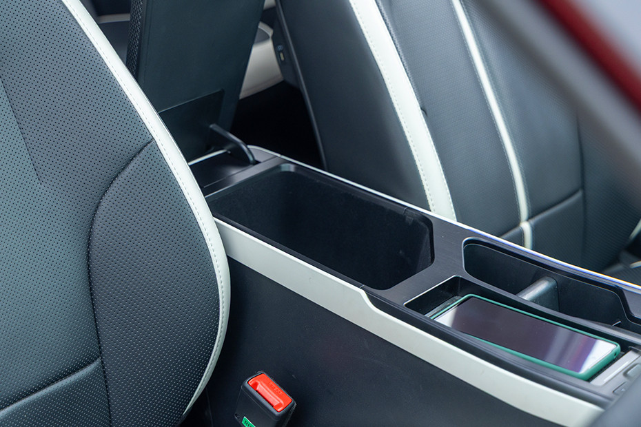 Kia EV6 Front Armrest Storage