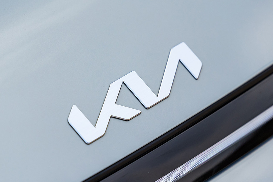 Kia Carens Clavis Brand Logo (Front)