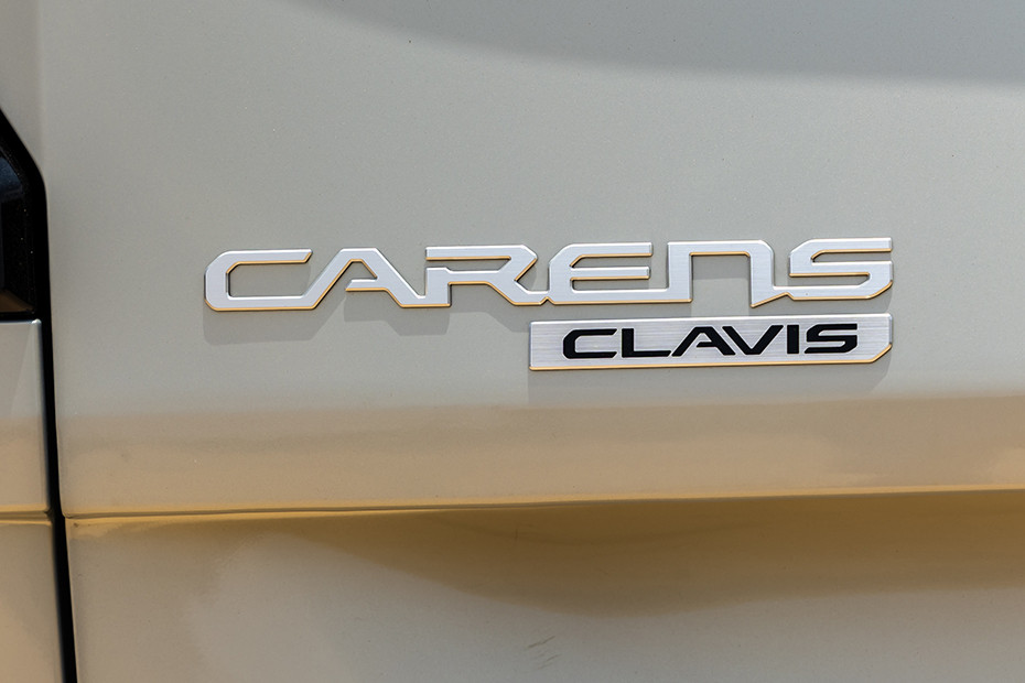 Kia Carens Clavis Model Badge