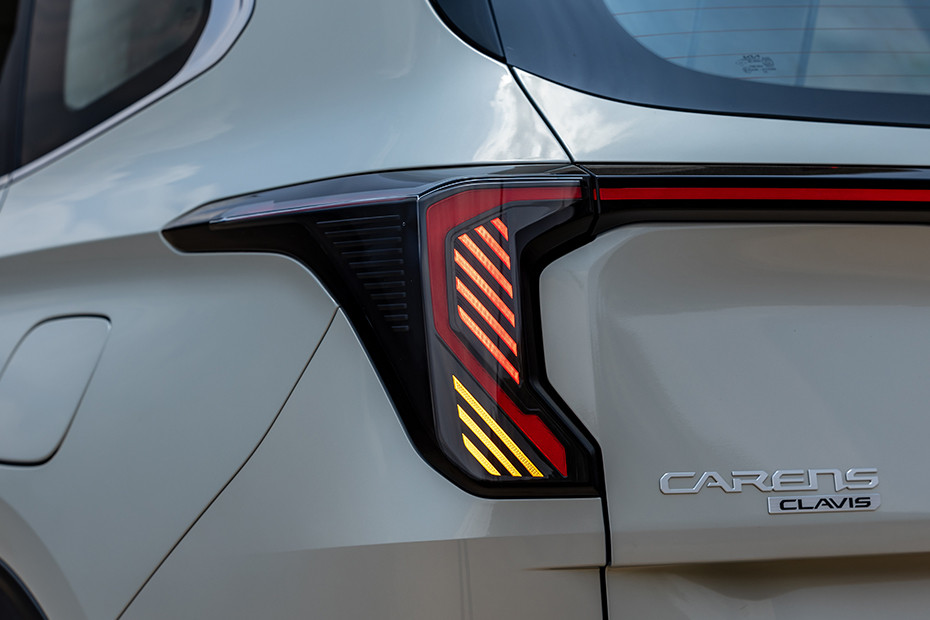 Kia Carens Clavis Turn Indicator (Rear)