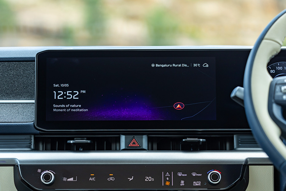 Kia Carens Clavis Infotainment System