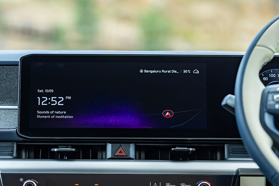 Kia Carens Clavis Infotainment System