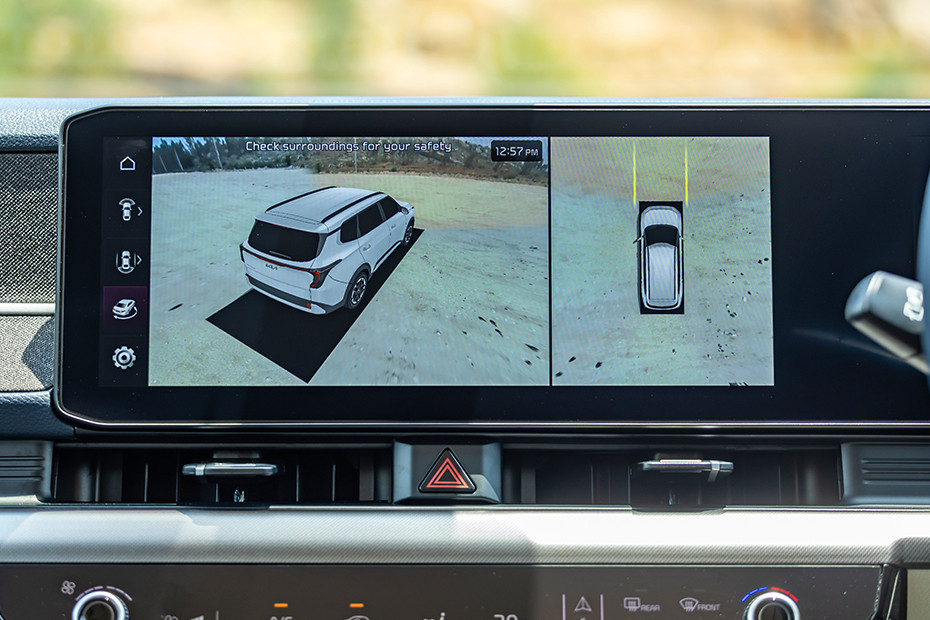 Kia Carens Clavis Reverse Camera View