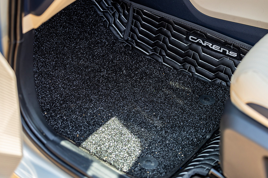 Kia Carens Clavis Floor Mats