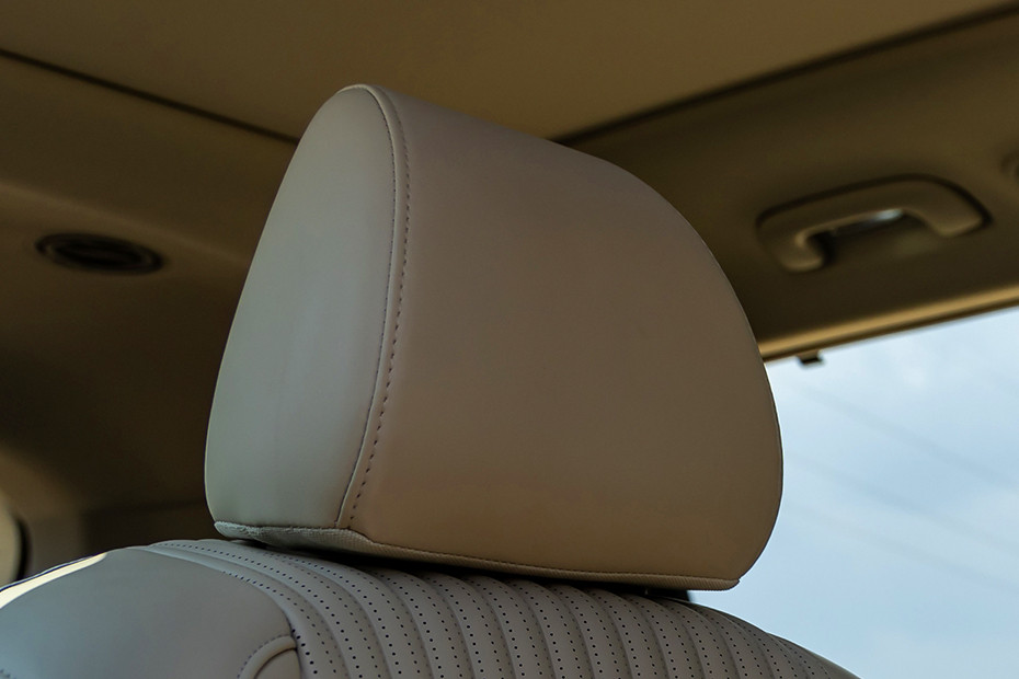 Kia Carens Clavis Front Seat Headrest
