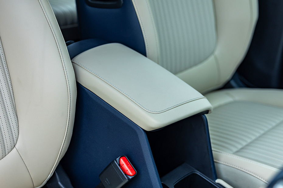 Kia Carens Clavis Front Armrest